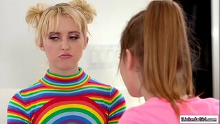 Panas carwash teens rubbing unggal batur pussy sanggeus karya