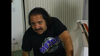 Metro-Ron Jeremy Venice Beach-scena 4