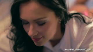 ���्रणय आणि आवड ज्या मूखमैथून तरूणी